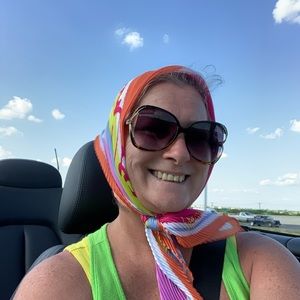 Meet your Posher, Lori